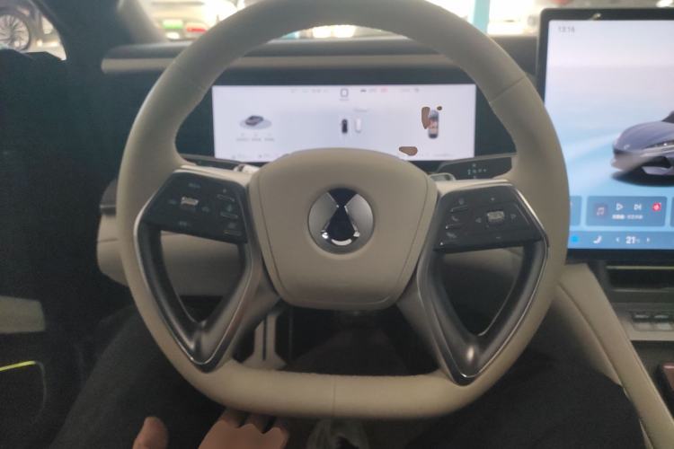 Used Denza Z9 2024 1100 km All-Wheel-Drive Ultra Version