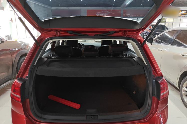 Used Volkswagen Golf 2015 1.6L Automatic Comfort Model
