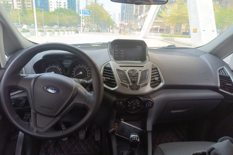 Used Ford EcoSport 2017 1.5L Manual Comfort Model Center Console