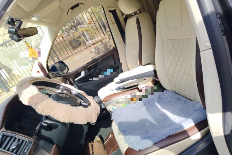 Used Volkswagen Caravelle 2018 2.0 TSI 4x4 Luxury Edition 7-Seater Left Front Seat