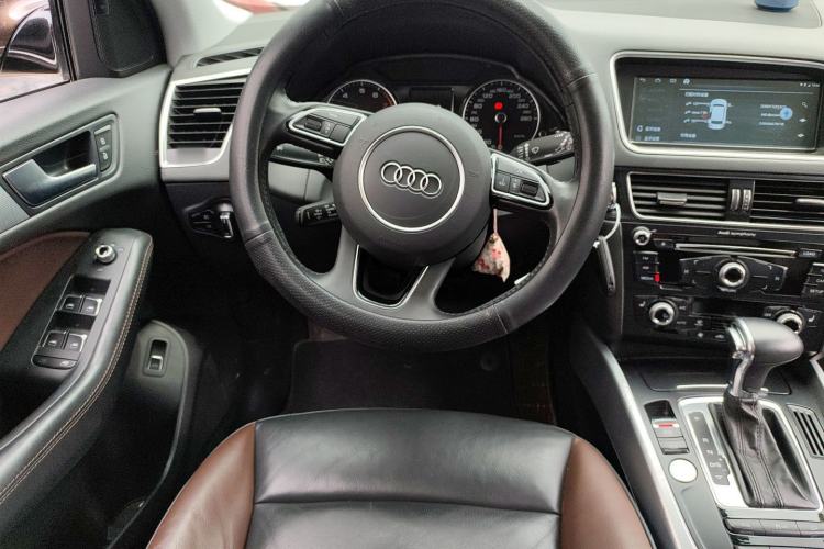 Used Audi Q5 2018 Collector's Edition 40 TFSI Technology Model