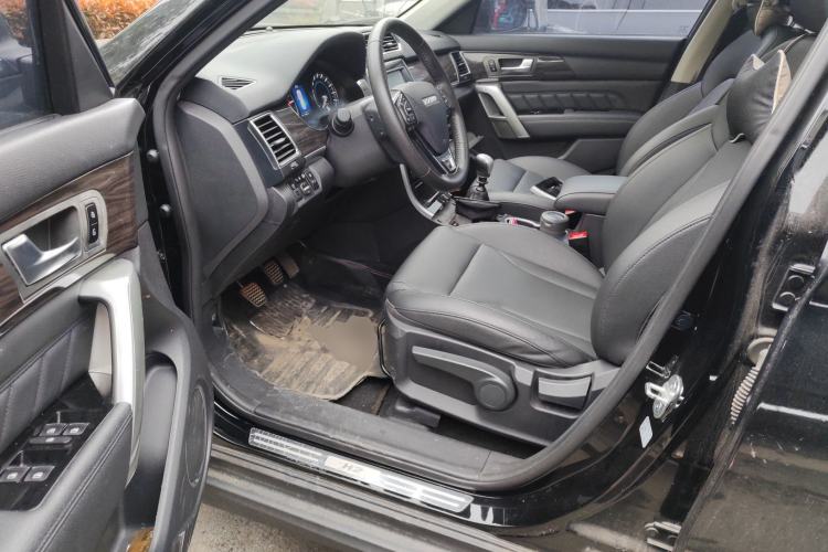 Used Haval H2 2016 Red-Label 1.5T Manual Two-Wheel Drive Luxury Model