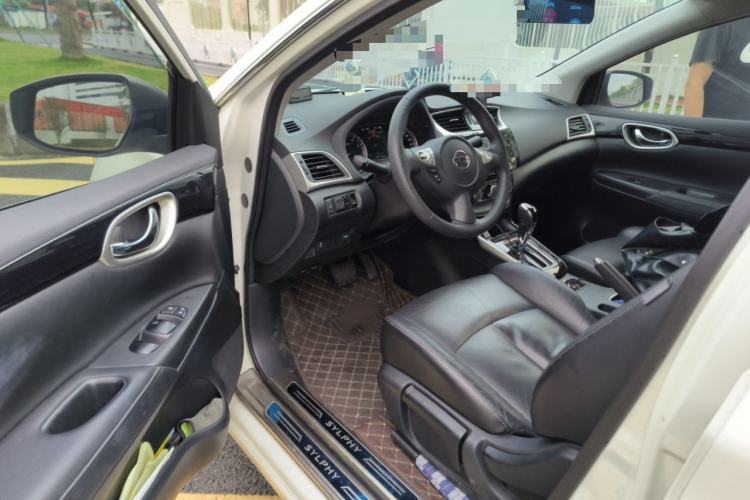 Used Nissan Sylphy 2019 1.6XV CVT Smart Connect Luxury Edition China V Standard Interior 3