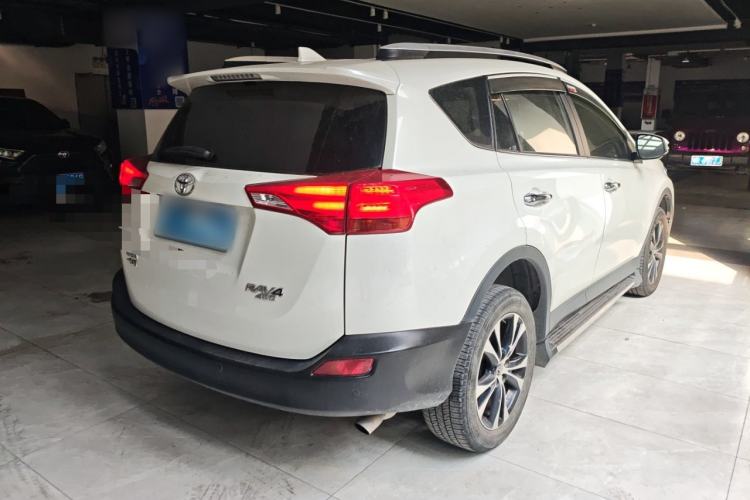 Used Toyota RAV4 2015 2.5L Automatic 4x4 Elite Edition Rear Right 45 Deg