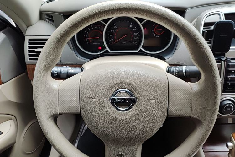 Used Nissan Sylphy 2012 Classic 1.6XE Automatic Comfort Edition Steering Wheel