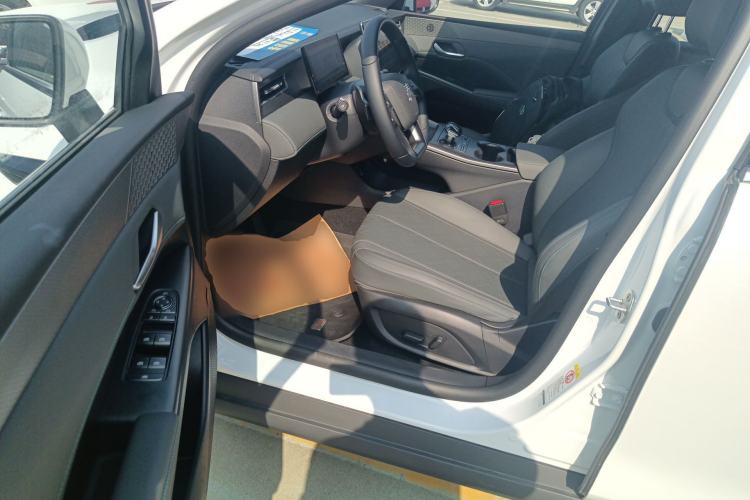 Used BYD Qin PLUS 2025 DM-i Smart Drive 120KM Superior Model
