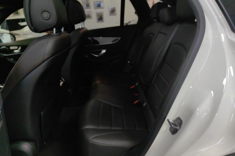 Used Mercedes-Benz GLC 2018 Facelift GLC 260 4MATIC Luxury Edition
