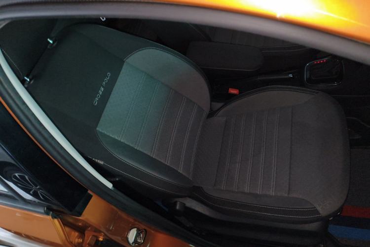 Used Volkswagen Polo 2014 1.6L Cross Polo Automatic Right Front Seat