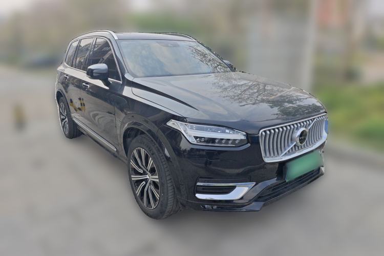 Used Volvo XC90 2021 B6 Zhiyi Luxury Edition 7-Seater Front Right 45 Deg