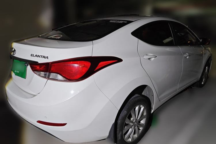 Used Hyundai Elantra (5th Generation / Langdong) 2016 1.6L Automatic Smart Version