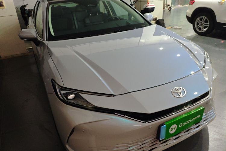 Used Toyota Camry 2024 Dual-Engine 2.5HG Prestige Edition Exterior 1