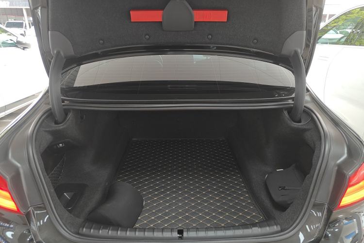 Used BMW 5 Series 2019 530Li Luxury Edition Premium Package
