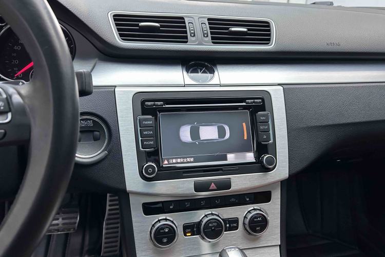 Used Volkswagen FAW-Volkswagen CC 2013 1.8TSI Luxury Model Audio And AC Panel