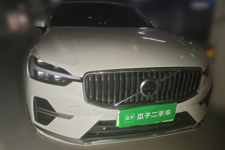 Used Volvo XC60 New Energy 2022 T8 Plug-in Hybrid All-Wheel Drive Smart Luxury Edition Front Right 45 Deg