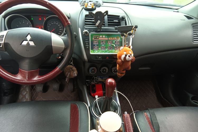 Used Mitsubishi ASX 2013 1.6L Manual Two-Wheel Drive Standard Edition Center Console