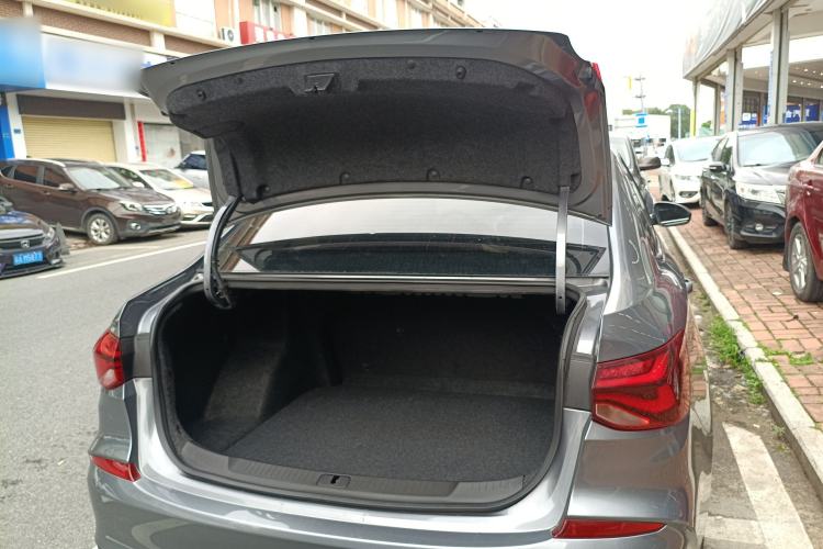 Used Chevrolet Monza 2022 320 Automatic Enjoyment Sunroof Version
