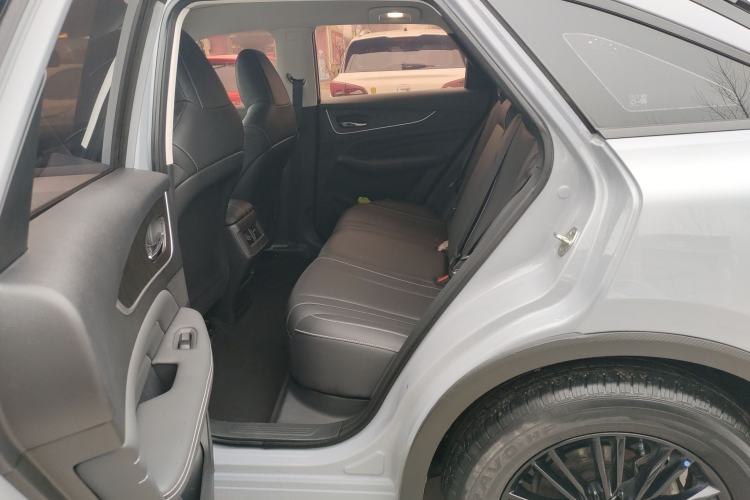 Used Venucia V 2021 260T Idol Edition
