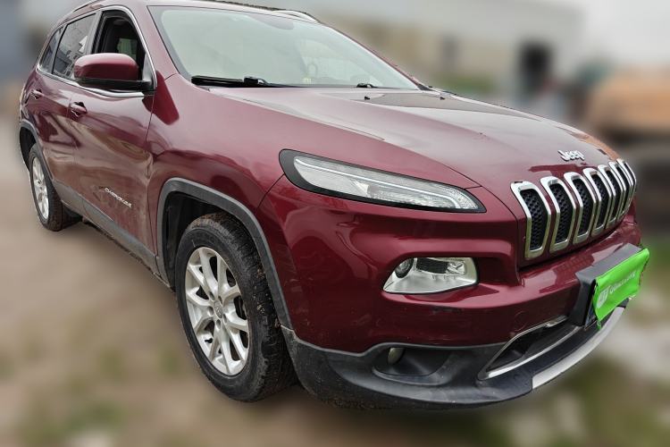 Used Jeep Cherokee 2017 2.0L Superior Edition
