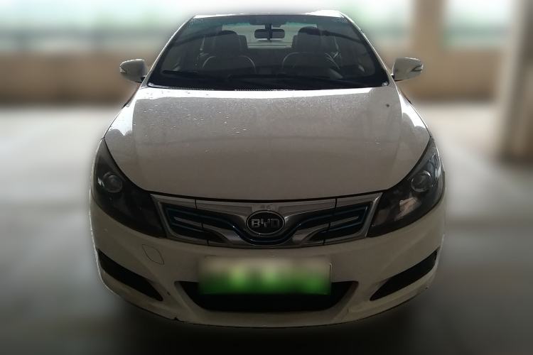 Used BYD e5 2018 Travel Edition Front