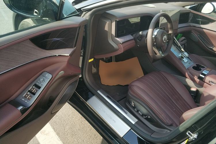 Used Denza Z9GT 2024 1100 4x4 Max First Edition Driver Seat