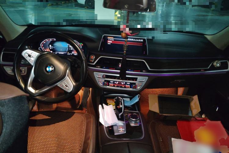 Used BMW 7 Series 2019 730Li Luxury Package Center Console