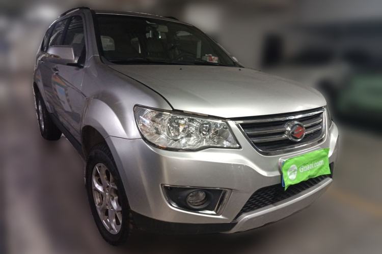 Used Land X8 2012 Explorer Edition 2.0T Diesel 4x2 Luxury Model Front Right 45 Deg