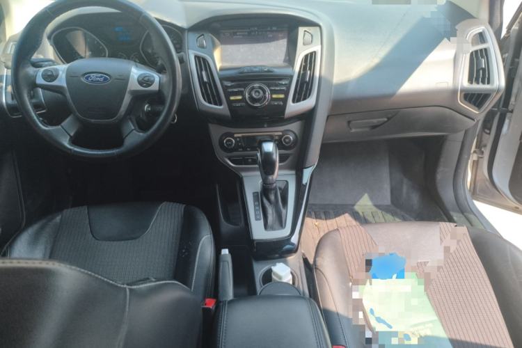 Used Ford Focus 2012 Sedan 1.6L Automatic Fashion Edition
