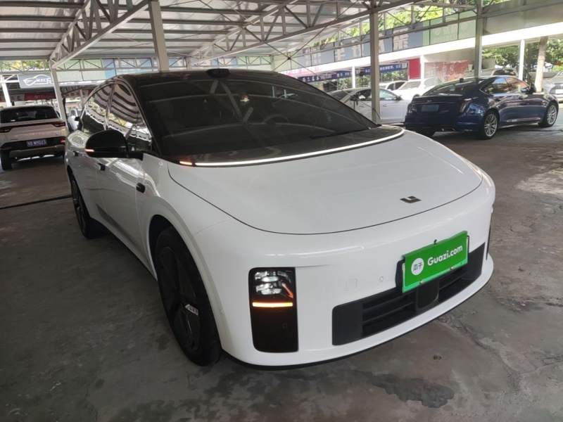 Used Li Auto i6 2025 Model Two-Wheel-Drive Standard Type — 3