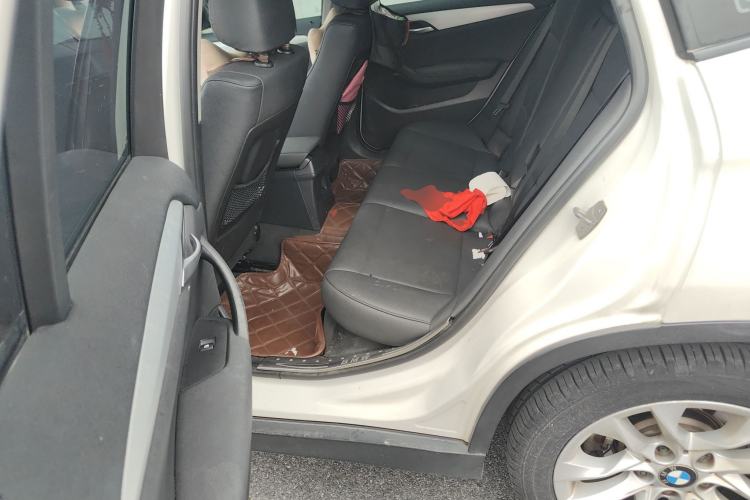 Used BMW X1 2014 sDrive18i Leading Model
