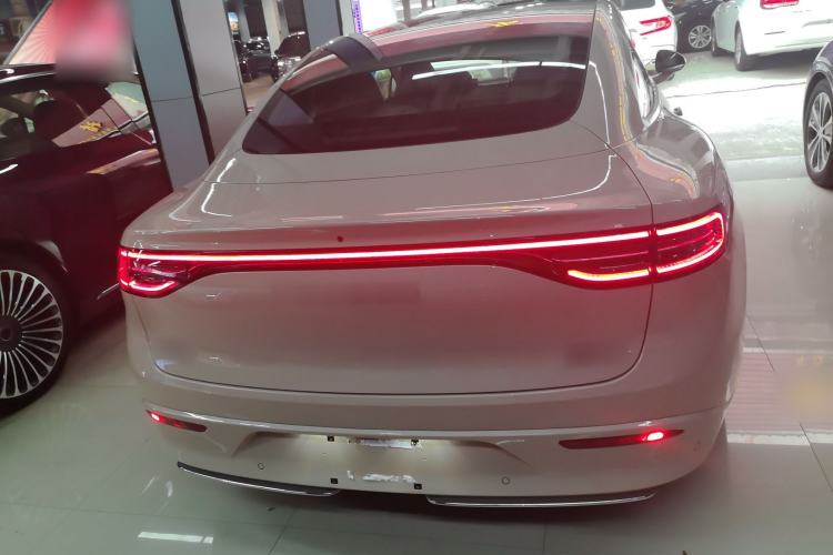 Used Hima Luxeed S7 2025 855 km Max Exterior 5