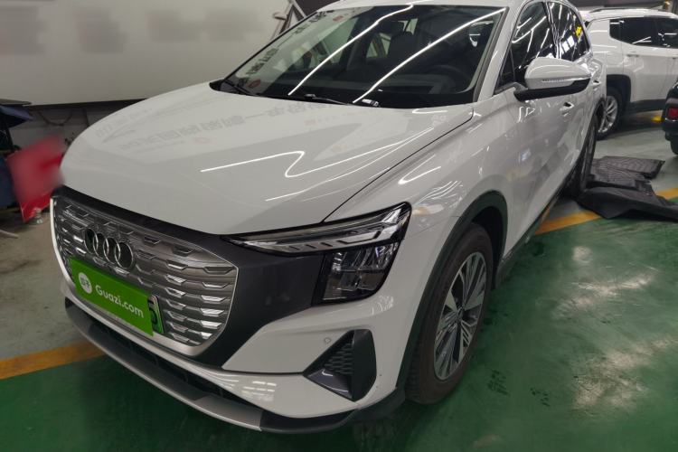 Used Audi Q5 e-tron 2023 40 e-tron Shining Edition Brocade Suit