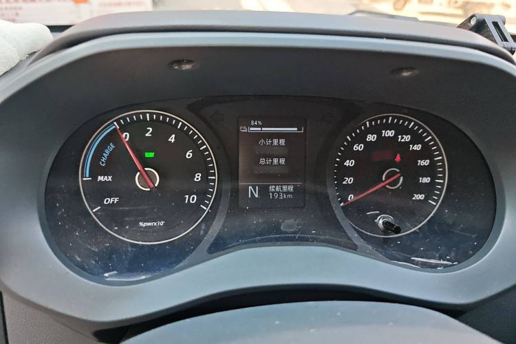 Used Wuling Yangguang 2024 230km Practical Enclosed-Window Version 60kW