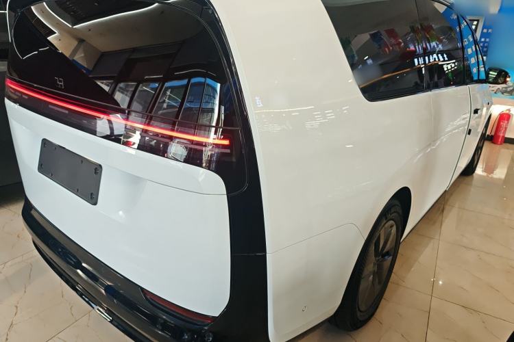 Used Li Auto MEGA 2024 Ultra Model