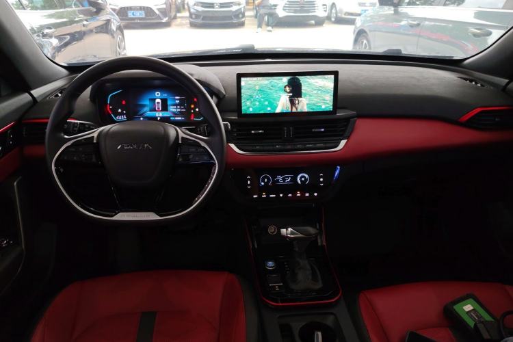 Used Dongfeng Aeolus Yixuan 2022 230T Automatic Adaptive-Beam Knight Edition Center Console