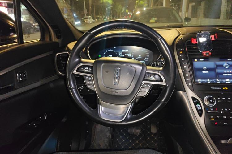 Used Lincoln Nautilus 2019 2.0T Two-Wheel Drive Luxury Edition China VI Standard
