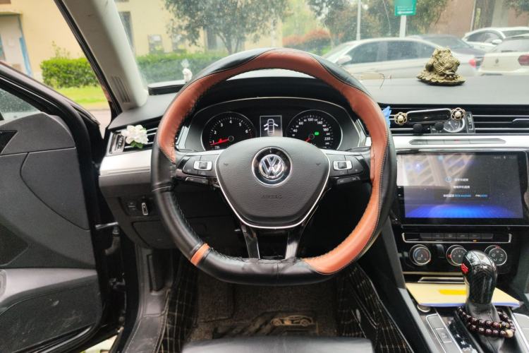 Used Volkswagen Magotan 2018 330TSI DSG Advanced Model Steering Wheel