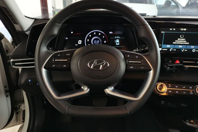 Used Hyundai Elantra 2022 1.5L CVT LUX Prestige Edition
