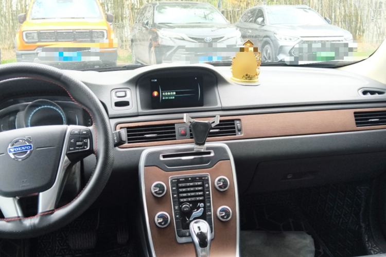 Used Volvo S80L 2015 2.0T T5 Smart Luxury Edition Center Console
