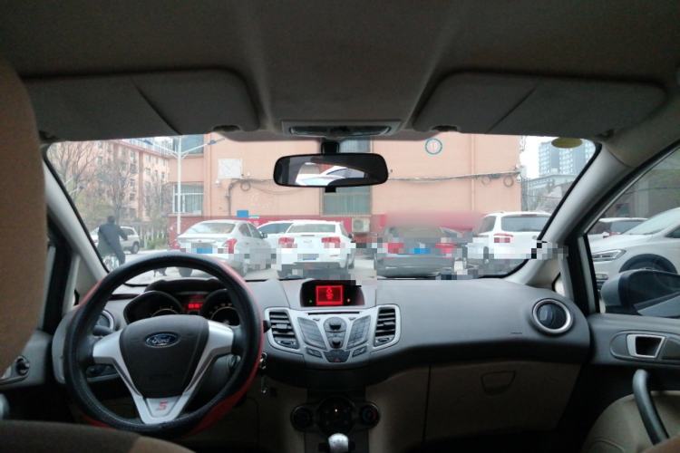 Used Ford Fiesta 2011 Hatchback 1.5L Manual Fashion Edition
