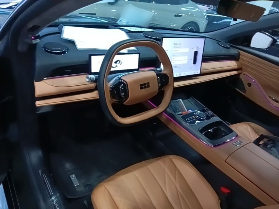 Geely Galaxy 8 2025 130km EM-P Starship Edition — снимка 12