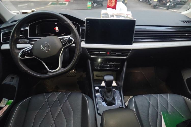 Used Volkswagen Tiguan L 2023 330TSI Automatic Two-Wheel Drive Smart Edition Center Console