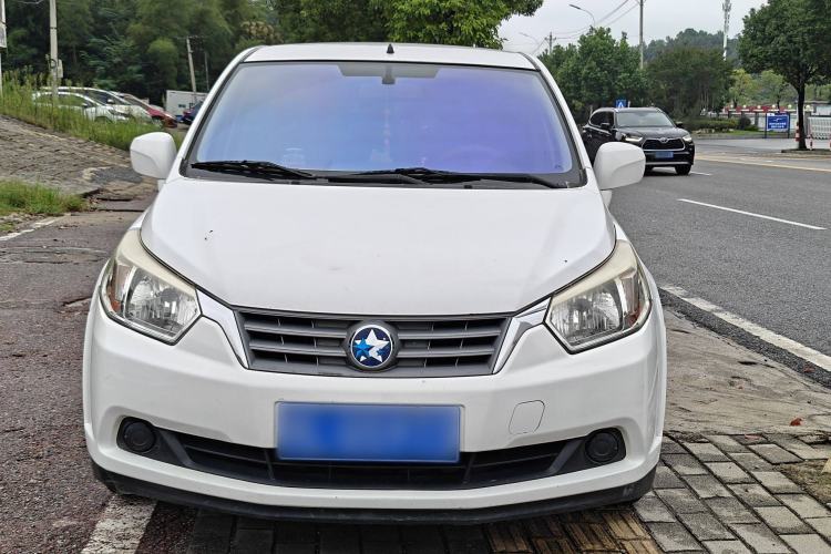 Used Venucia R50 2013 1.6L Manual Fashion Edition
