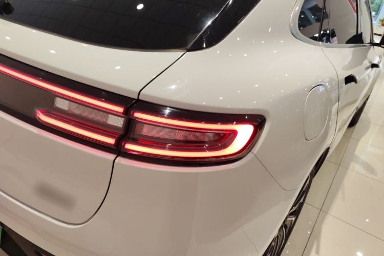 Used Hima AITO M5 2022 Extended-Range Four-Wheel Drive Performance Version