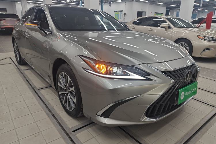 Used Lexus ES 2022 200 Excellence Edition