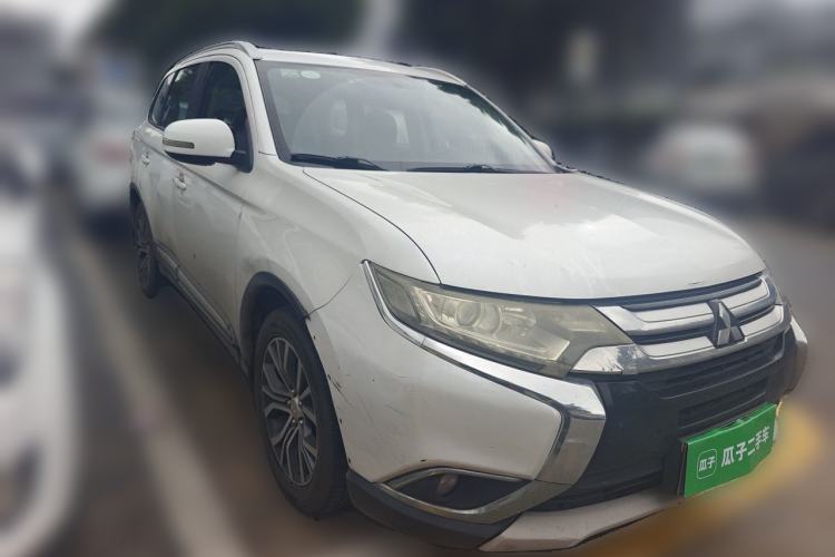 Used Mitsubishi Outlander 2018 2.0L Two-Wheel Drive Glory Edition 5 Seats

