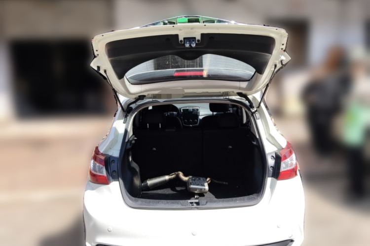 Used Nissan Tiida 2016 1.6L CVT Cool Dynamic Edition