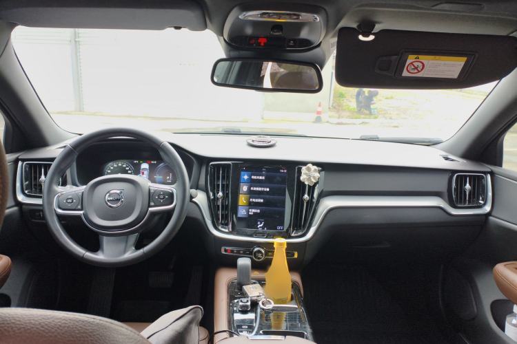 Used Volvo S60 New Energy 2022 T8 eDrive Hybrid All-Wheel Drive Smart Luxury Edition
