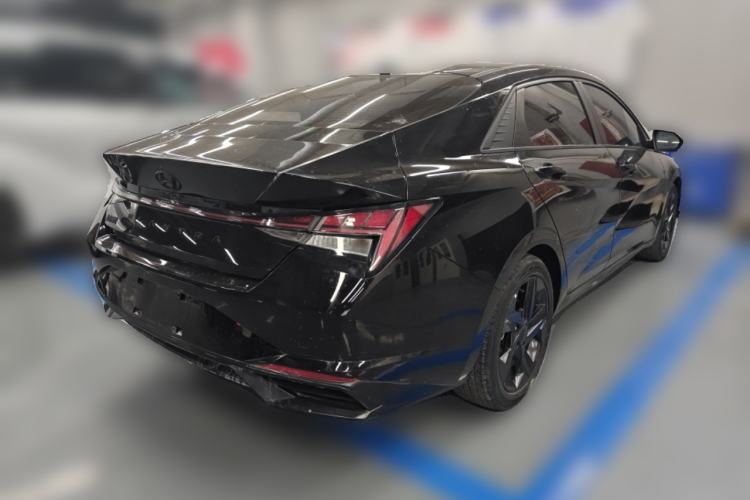 Used Hyundai Elantra 2022 1.5L CVT LUX Black Knight Limited Edition
