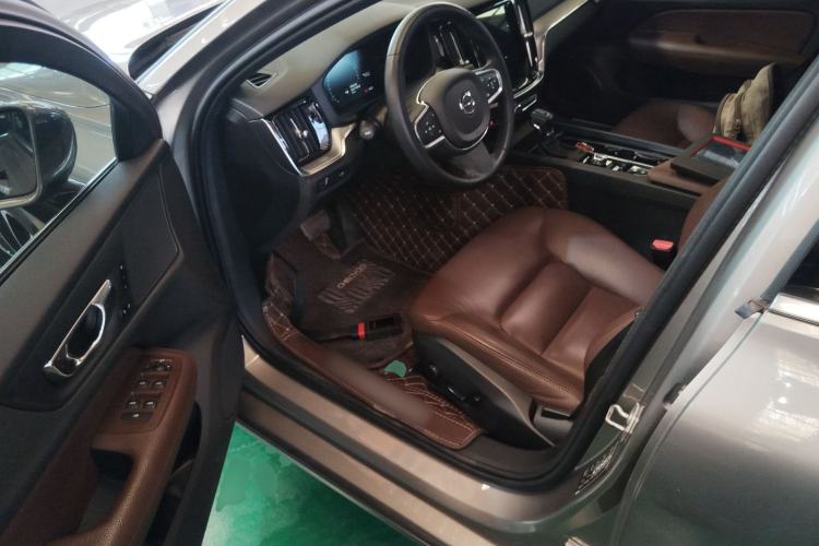 Used Volvo S60 2021 T4 Zhiyi Luxury Edition