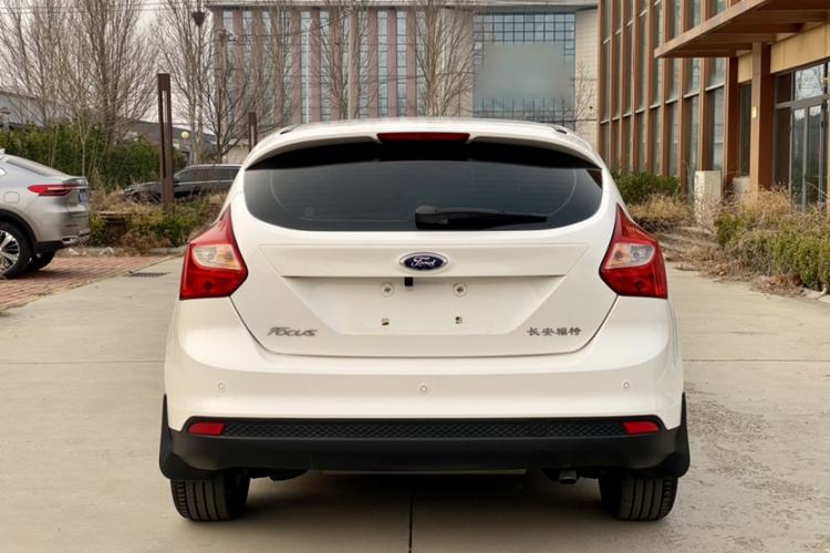 Used Ford Focus 2012 Hatchback 1.6L Manual Fashion Edition
